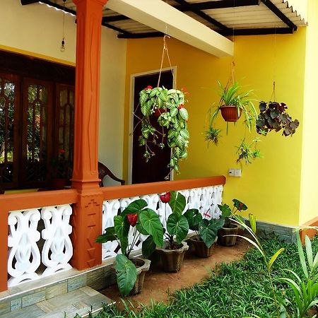 Sigiri Sithru Home Stay Сигирия Екстериор снимка