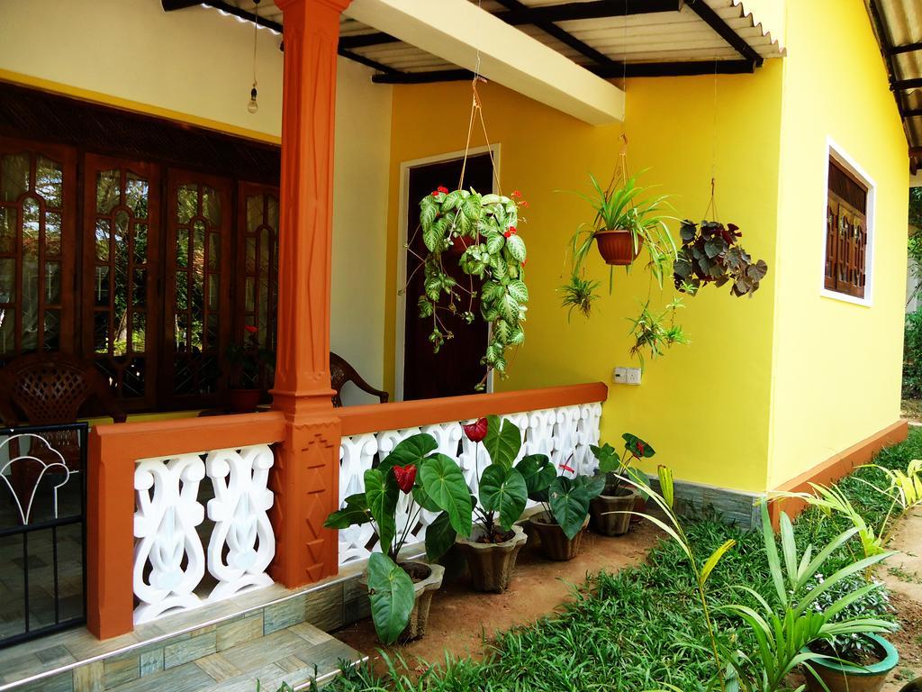 Sigiri Sithru Home Stay Сигирия Екстериор снимка
